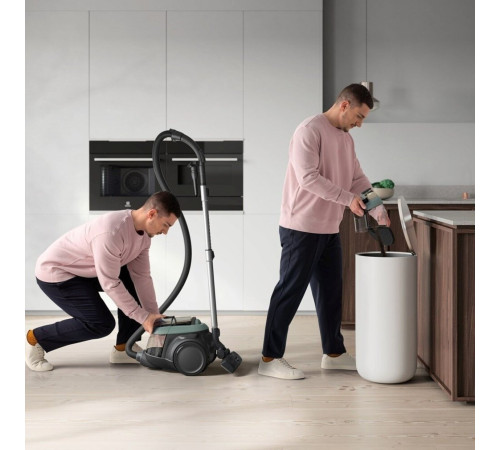 Пилосос Electrolux EL61C2OG