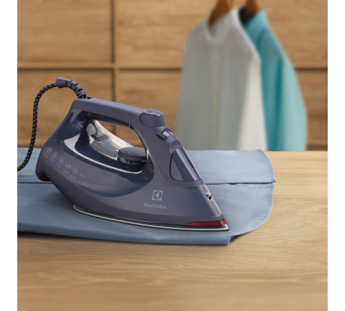 Утюг Electrolux E6SI1-4MN 2500 Вт