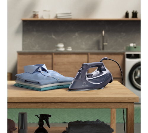 Утюг Electrolux E6SI1-4MN 2500 Вт