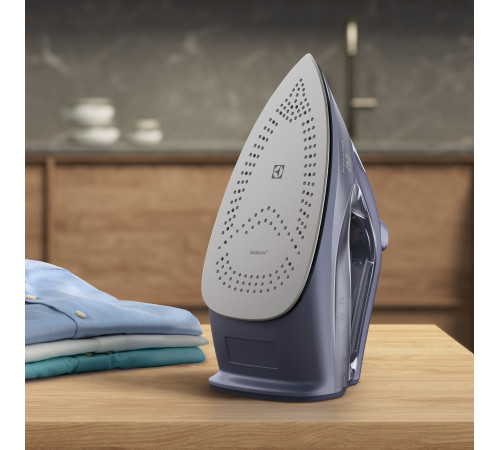 Утюг Electrolux E6SI1-4MN 2500 Вт
