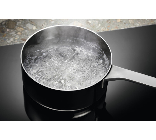 Варильна поверхня індукційна Electrolux CIV644