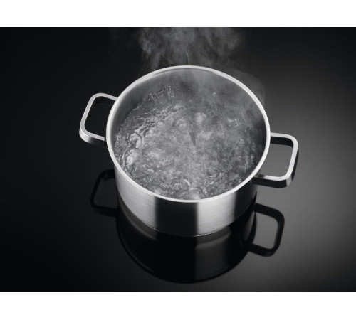 Варочная поверхность комбинированная Electrolux KDI641723K