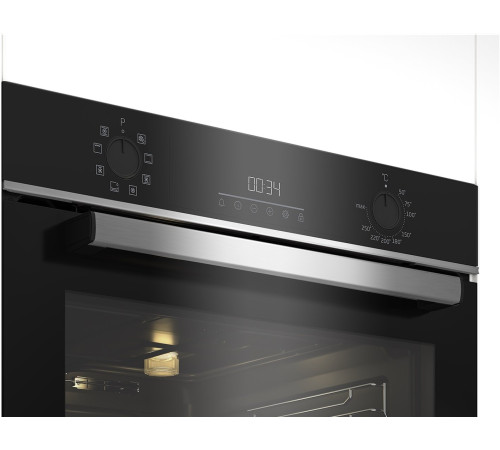 Духовой шкаф Beko BBIM13300XD