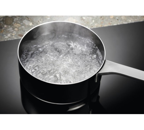 Варильна поверхня індукційна Electrolux LIR60433