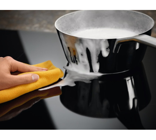 Варильна поверхня індукційна Electrolux LIR60433