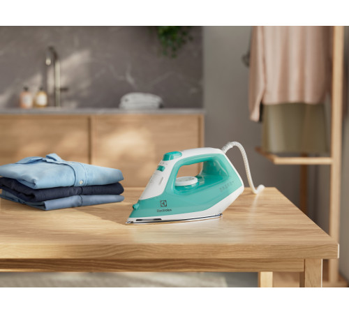 Утюг Electrolux Care 500 E5SI2-2AM Aqua Mint