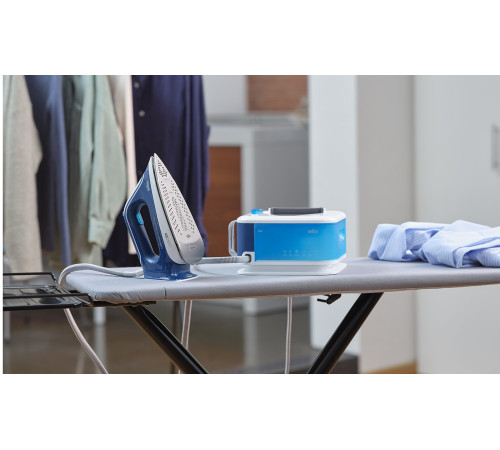 Гладильная система Braun CareStyle Compact Pro IS2565BL