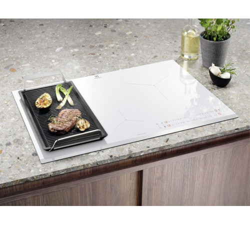 Варильна поверхня індукційна Electrolux EIV83443BW
