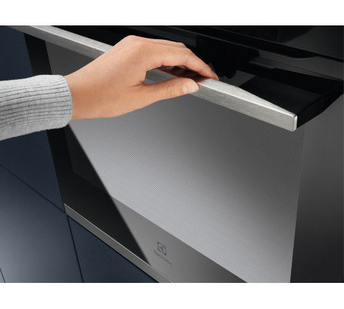 Духовой шкаф Electrolux KOEBP39WX