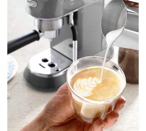 Кофеварка Delonghi EC885GY