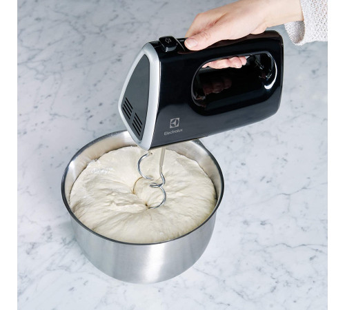 Миксер Electrolux EHM3310