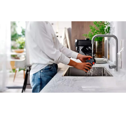 Кофемашина DeLonghi ECAM 220.21.B